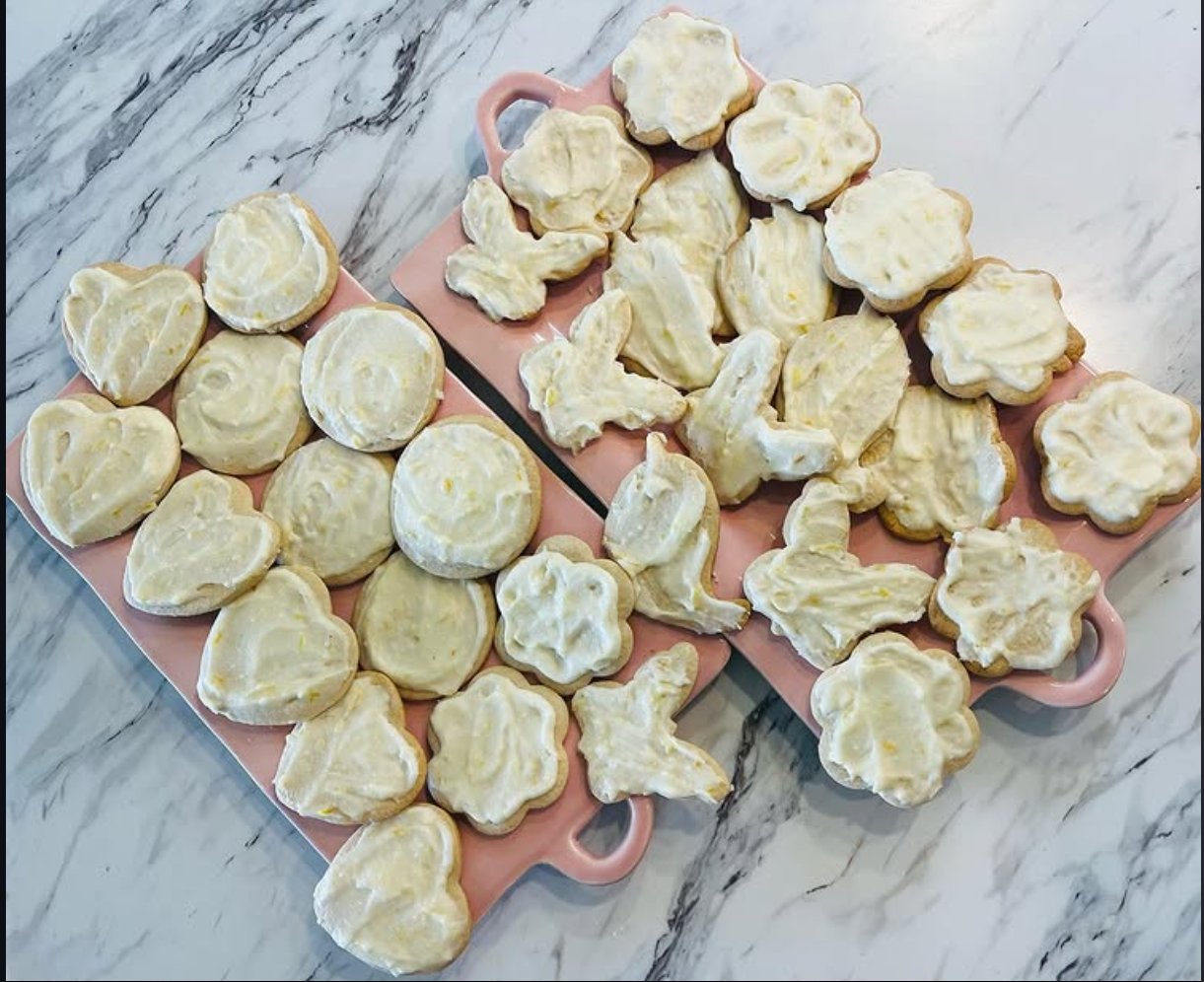 Lemon-glazed sugar cookies on pink trays